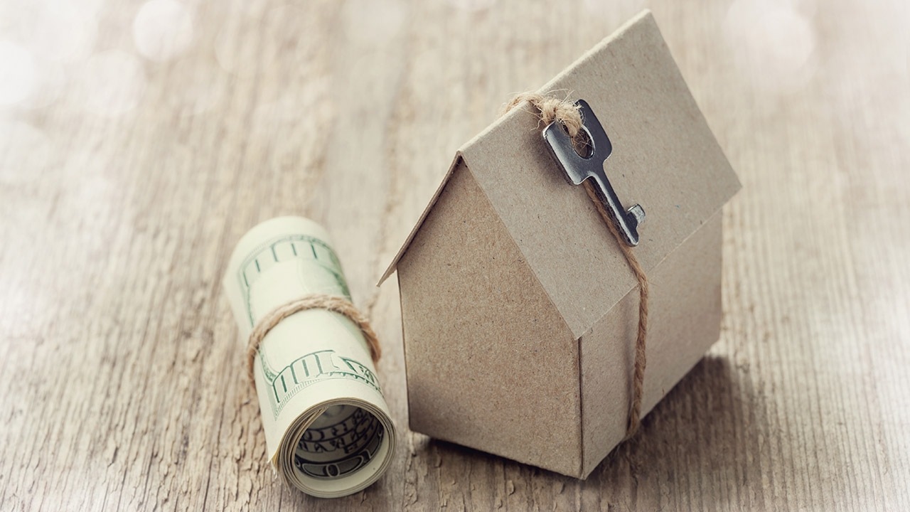 tips-to-cutting-back-on-closing-costs-when-buying-featured